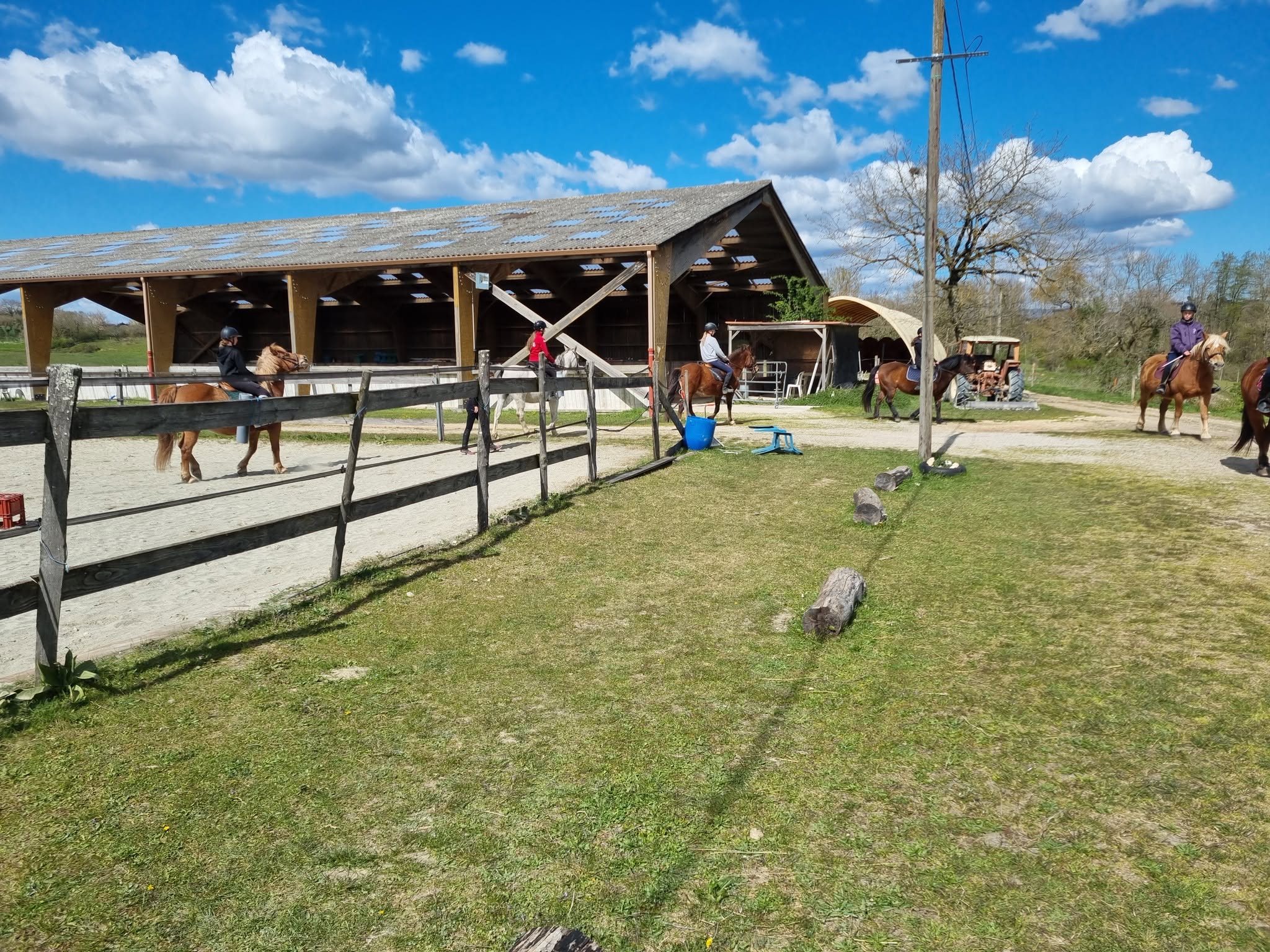 Centre Equestre de By
